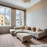 Experience The Luxury Lifestyle 100m From Bryggen! *