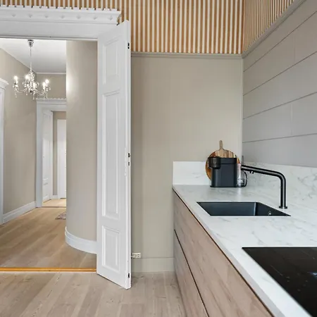 Experience The Luxury Lifestyle 100m From Bryggen! * 卑爾根