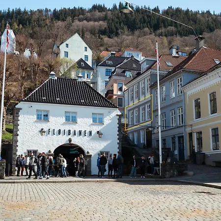 Experience The Luxury Lifestyle 100m From Bryggen! Leilighet Bergen