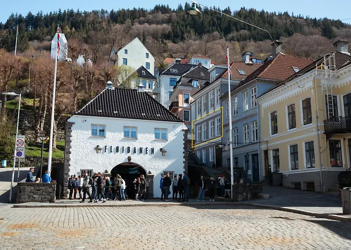 Experience The Luxury Lifestyle 100m From Bryggen! Leilighet Bergen